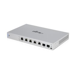 Switch UniFi 7 puertos (1 x consola, 4 x PoE++ 802.3bt y 2 SFP+)