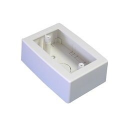 Caja de Registro Universal, color blanco de PVC auto extinguible (7902-02001)